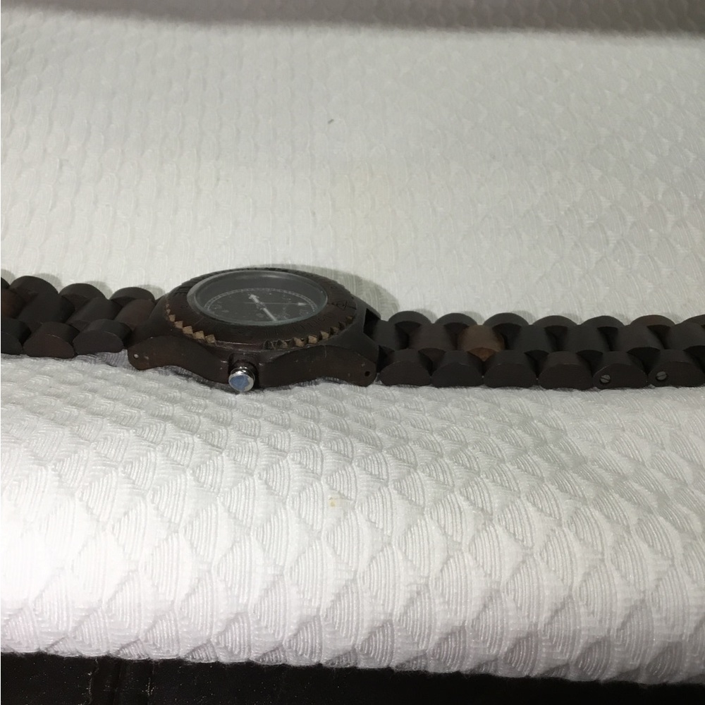 Earth watch - Picture 3 of 12